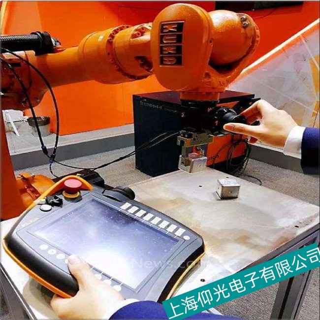 KUKA�쿨�C���˙Cе���\�Ӳ���(zh��n)�Ĺ����Ų鼰�S��